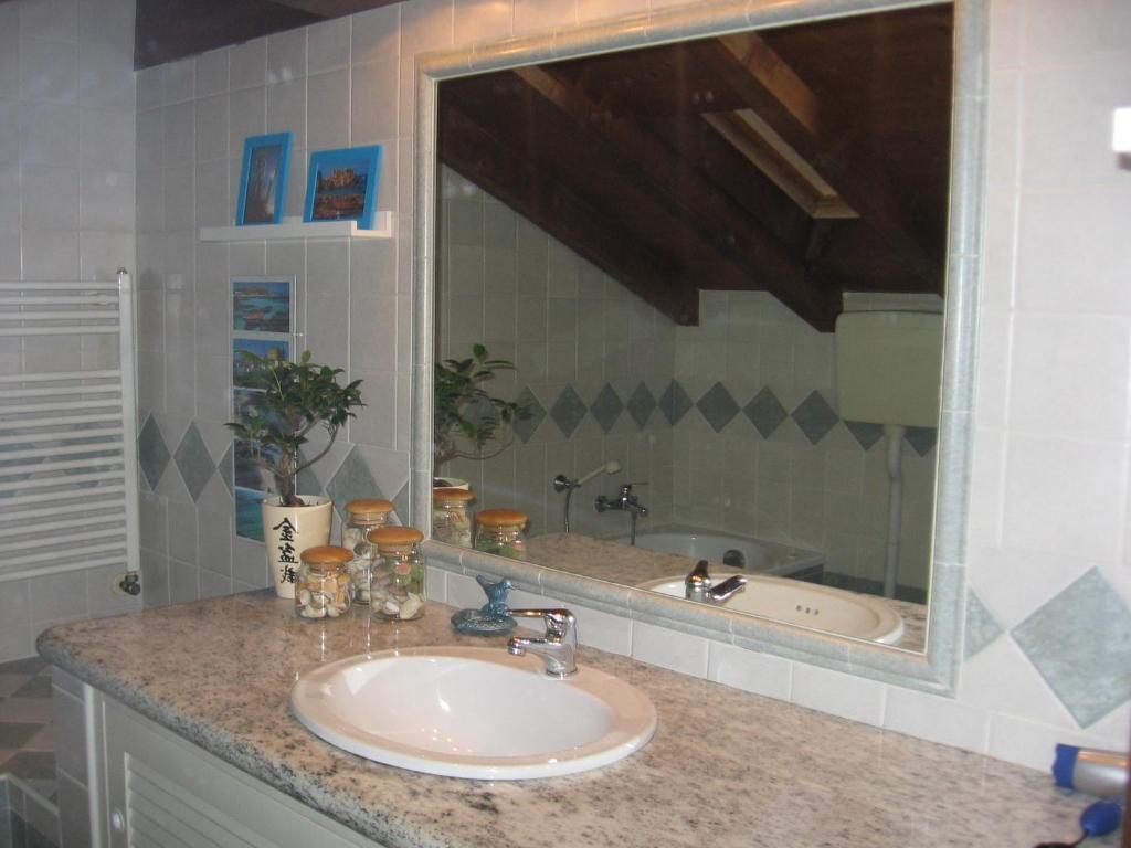 Lo Scoiattolo E La Noce Bed & Breakfast Stresa Room photo